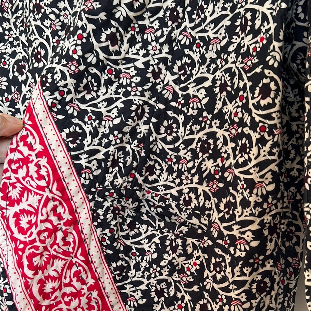 Chic Black And Red Patterned Jacket - image 5